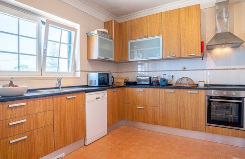 Colares Villa | Spectacular Sintra Villa | 4 Bedrooms.