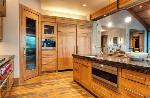 Park City House | SPECTACULAR SKI-IN/OUT HOME - 7 BDRMS, HOT TUB, SAUNA, THEATRE, GAME ROOM