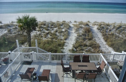 Long Beach House | Spectacular, Spacious Townhouse on the Beach