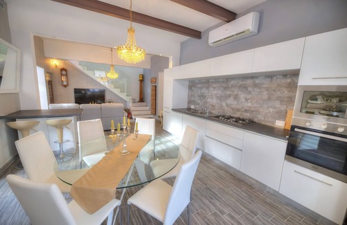 Sliema Ski Chalet | Spectacular spacious house with sun terrace ILJU1-1