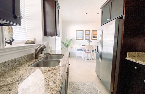 Galveston Condo | Spectacular sunrise and ocean views! Award winning "Best Condo Rentals 2023!"