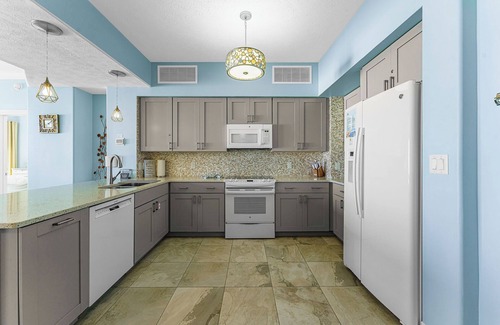 Bel Air Condo | Spectacular Views! | 2 Bed, 2 Bath