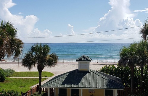 New Smyrna Beach Condo | Spectacular views from this 2 Bedroom condo in New Smyrna Beach.