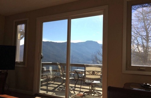 Seven Devils Condo | Spectacular View of Grandfather Mountain!