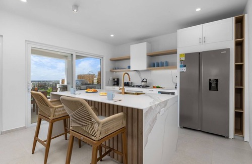 Alto Vista House | Spectacular View Private Pool King Beds Ensuite