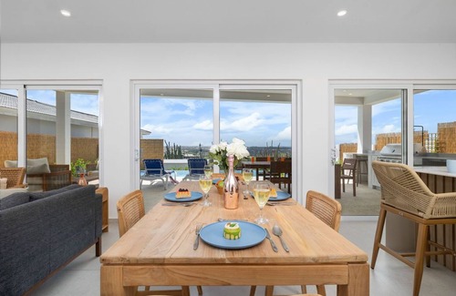 Alto Vista House | Spectacular View Private Pool King Beds Ensuite