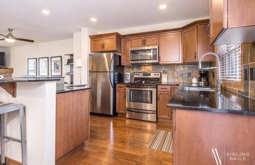 East Kootenay Apartment | Spectacular views, Downtown, Bikes, Games, Ps4