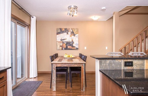 East Kootenay Apartment | Spectacular views, Downtown, Bikes, Games, Ps4