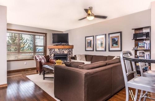 East Kootenay Apartment | Spectacular views, Downtown, Bikes, Games, Ps4