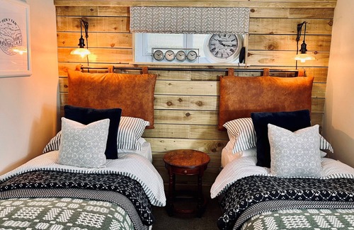 Pontsticill Cottage | Spectacular Views | Pizza Oven & BBQ