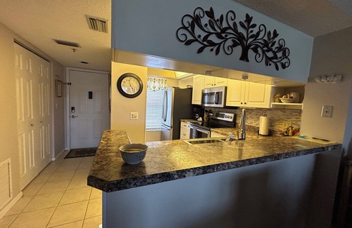 Plantation Condo | Spectacular views of the golf course & lake from 3rd floor lanai. Venice, FL.