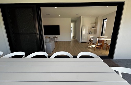 Wallaroo House | SPECTACULAR VIEWS OF WALLAROO MARINA