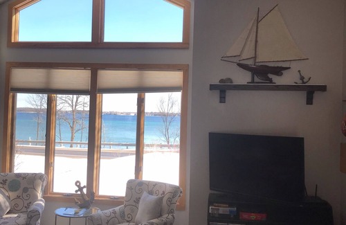 Suttons Bay House | Spectacular Views, Private Waterfront, Prime Location & Sleeps 10