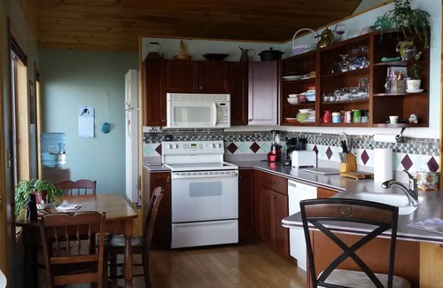 St. Albans House | Spectacular Views; Pet Friendly; Family Friendly; Year Round Rental; Pool Table