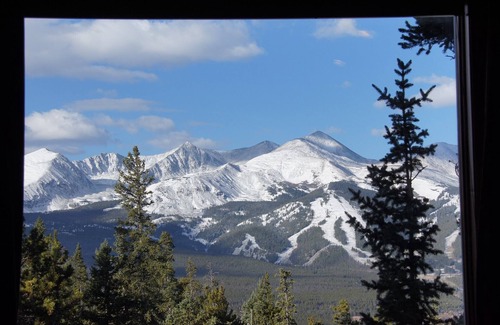 Woodmoor House | Spectacular Views, Skiing, Spacious Cozy Luxury, Hot tub, Fireplace