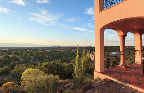La Tierra Apartment | Spectacular Views, Solitude and Santa Fe Charm