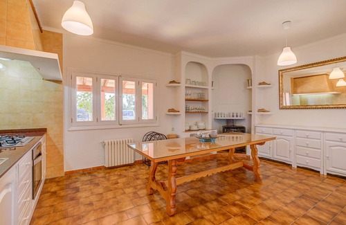 Selva Villa | Spectacular villa in the center of Mallorca with heated pool, bbq and internet.