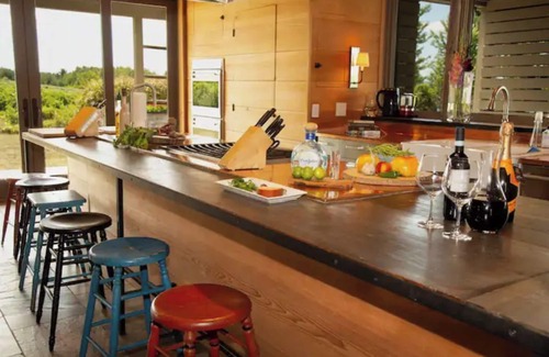 Penn Yan House | Spectacular Vineyard Estate above KEUKA LAKE