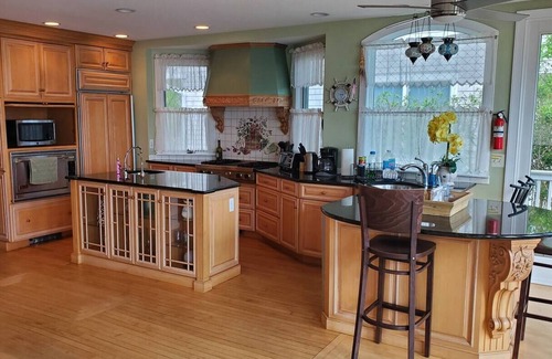 Island Heights House | Spectacular waterfront w/private Beach 5 BR Island Heights