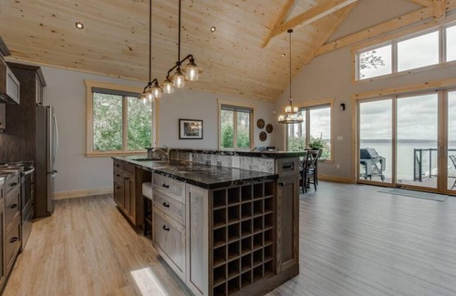 Port McNicoll House | Spectacular Waterfront three Bedroom Home!