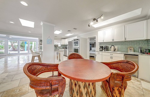 Rockport House | Spectacular waterfront estate with private pool, pool spa, fast WiFi, AC, & dock