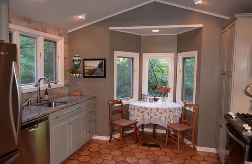 Roseland Cottage | Spectacular Waterfront Retreat on Piney River in the Blue Ridge Mountains.