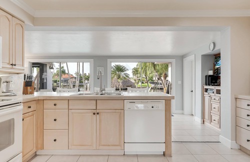 Yacht Club House | Spectacular Wide Intersecting Canals, River Views-Awesome Tiki huts
