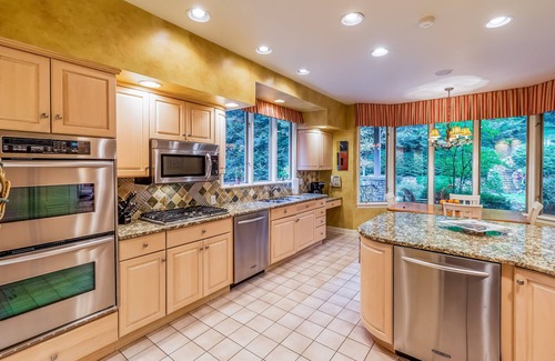 Waynesville House | Spectacular Wooded Estate W/Private Hot Tub, Tennis Court, Veranda & Pool Table