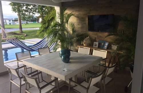 Cocle House | Spectacularly furnished beach house