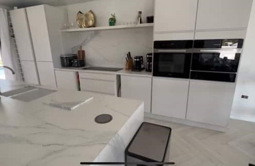 Durants Villa | Spectular 4 Bed Luxury Villa, private pool, 5 min to beach - St. James