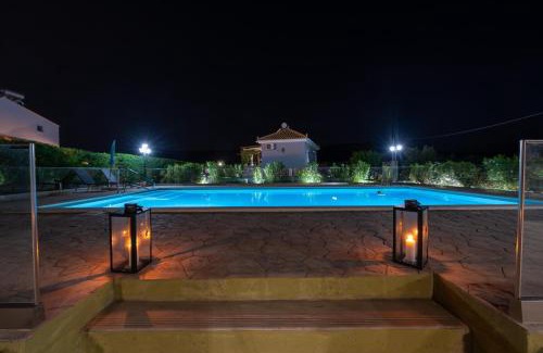 Gythio House | Spedion Villa - Near to sea with heated swimming pool