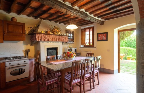 Pescia Villa | Spend a recovering staying immersed in the green Tuscany hills