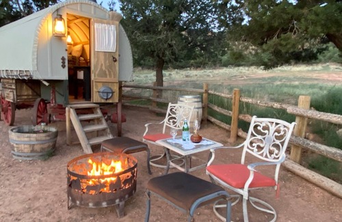 Grover Cabin | Spend a romantic night in a shepherds camp wagon