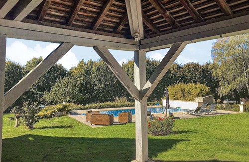 Ravieres House | Spend an unforgettable vacation with your loved ones in this comfortable vacation home!
