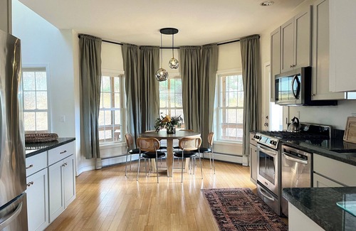 West Stockbridge House | Spend Thanksgiving with your family in the Berkshires!