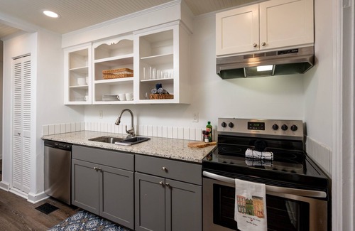 Marietta House | Spend the ‘BER’ and Holiday Months in Beautiful Marietta Georgia