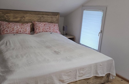 Bad Koesen House | Spend the night in a cozy double room 4 in the Altes Saale Fährhaus.