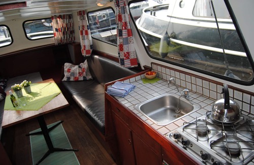 Municipality of Smallingerland Boat Rental | Spend the night on a houseboat