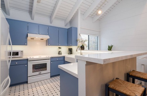 Sun Valley Condo | Spend Winter in Sun Valley! Remodeled Condo Walking Distance to Dollar Mountain