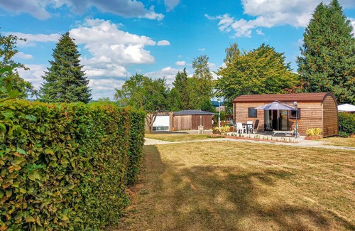 Haller House | Spend your holiday with your loved ones in this modern and compact holiday home.