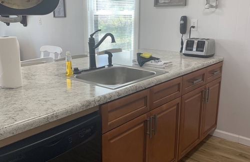 Beech Mountain Condo | Spend your leaf season vacation at this Beech Mountain Condo near the Ski Resort