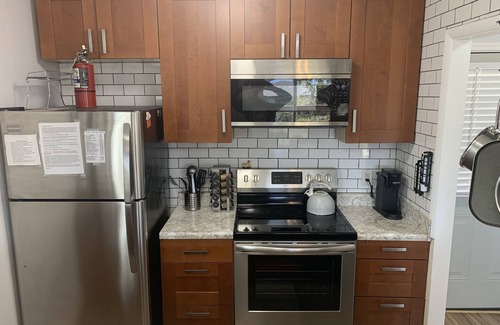 Beech Mountain Condo | Spend your leaf season vacation at this Beech Mountain Condo near the Ski Resort