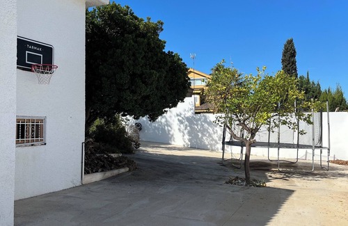 Betera Ski Chalet | Spendide Villa a 20min Valencia & beaches