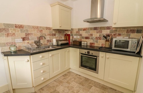 Fourstones Near Bentham Cottage | SPENS FARM COTTAGE, with a garden in Tatham