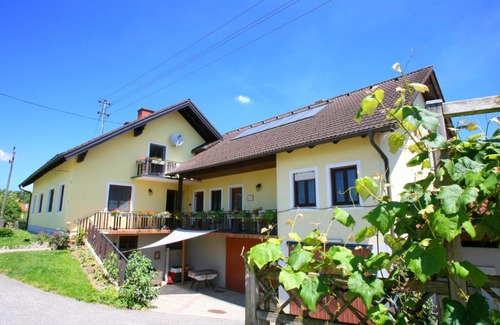 Neuhaus am Klausenbach House | Spezialitätenhof Familie Eichmann