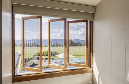 Shire of Warwick Hotel | Spicers Peak Lodge