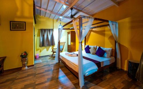 Khalapur Villa | Spicy Mango Waterfront Villa - Luxurious Lakeview Villa In Karjat