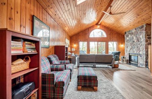 Mayfield House | Spider Lake Oasis Beach Fire Pit Dock Private Fishing