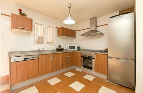 Guadiaro House | SPIKES - Large apartment in resort with shared pool close to the beach - Free Wifi