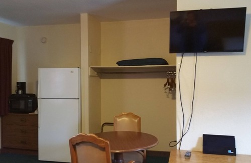 Shelbyville Hotel | Spillway Motel